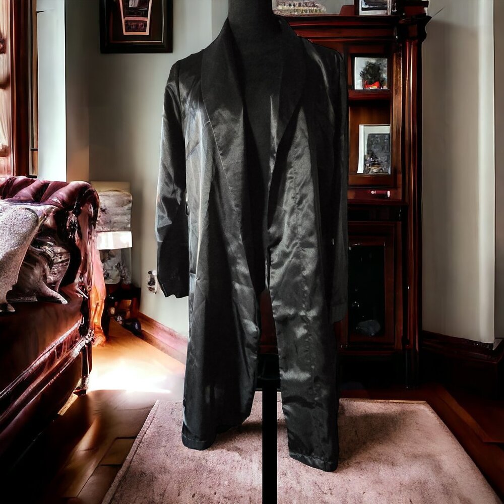 NWT CHARTEUSE Black Silky Robe Size S  NWT